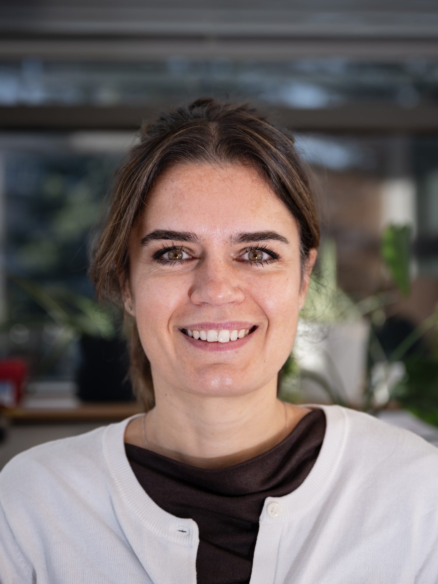 Profile photograph Dr Melis Sutman